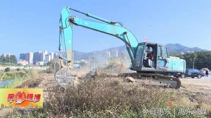 黃排河縣城段提質(zhì)改造工程正在施工 年前完成車道拓寬部分.jpg